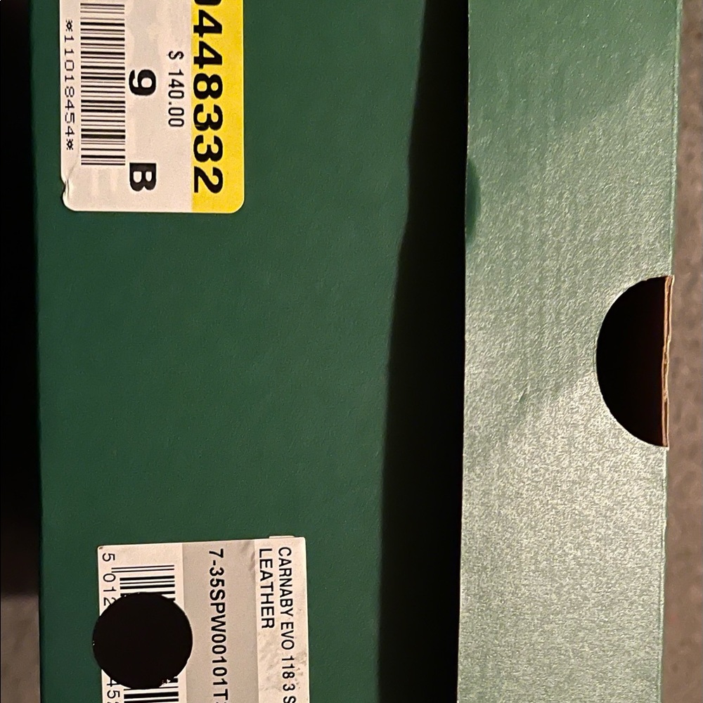Lacoste Sneakers - Picture 2 of 2